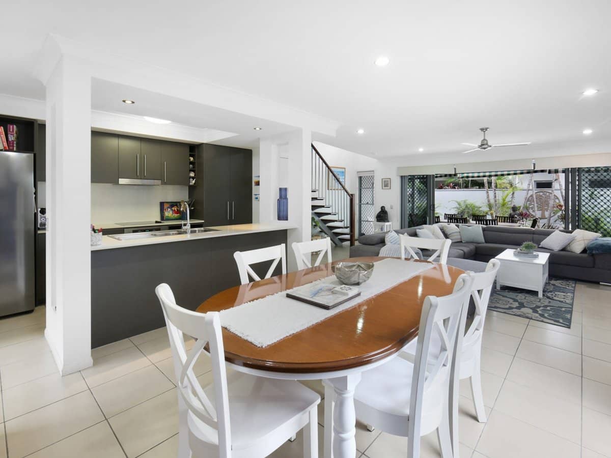 59 Venice Street, BURLEIGH WATERS - Thumbnail 5