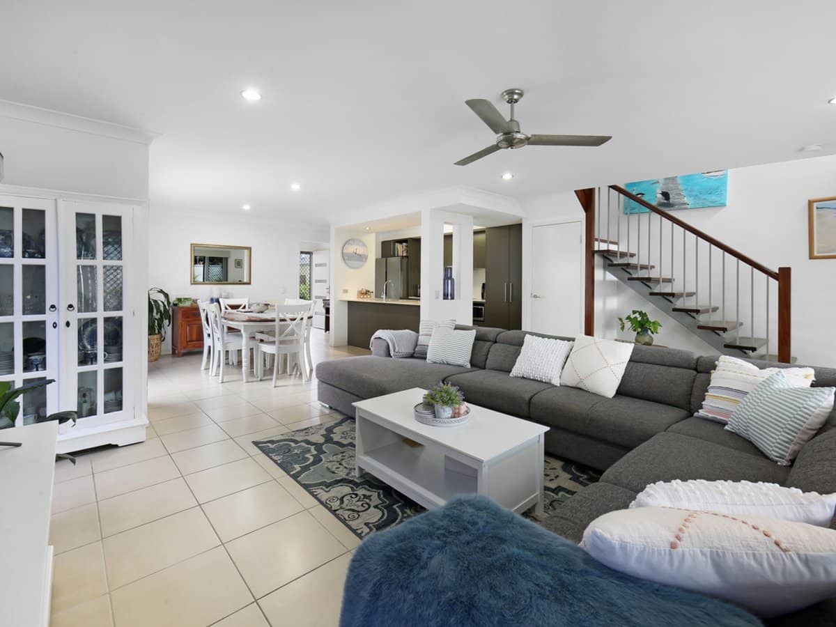 59 Venice Street, BURLEIGH WATERS - Thumbnail 6