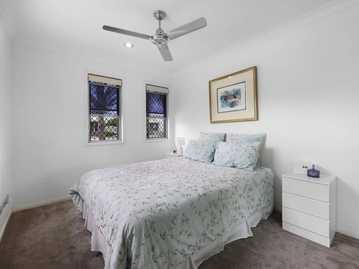 59 Venice Street, BURLEIGH WATERS - Thumbnail 10