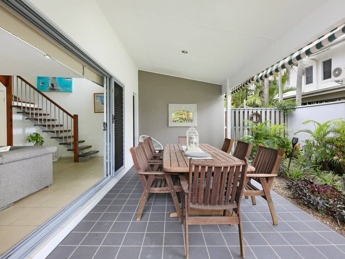 59 Venice Street, BURLEIGH WATERS - Thumbnail 18