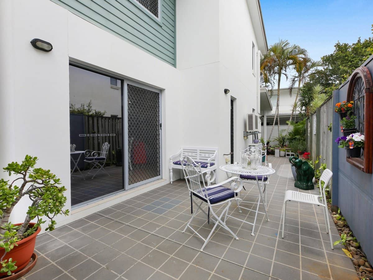 59 Venice Street, BURLEIGH WATERS - Thumbnail 19