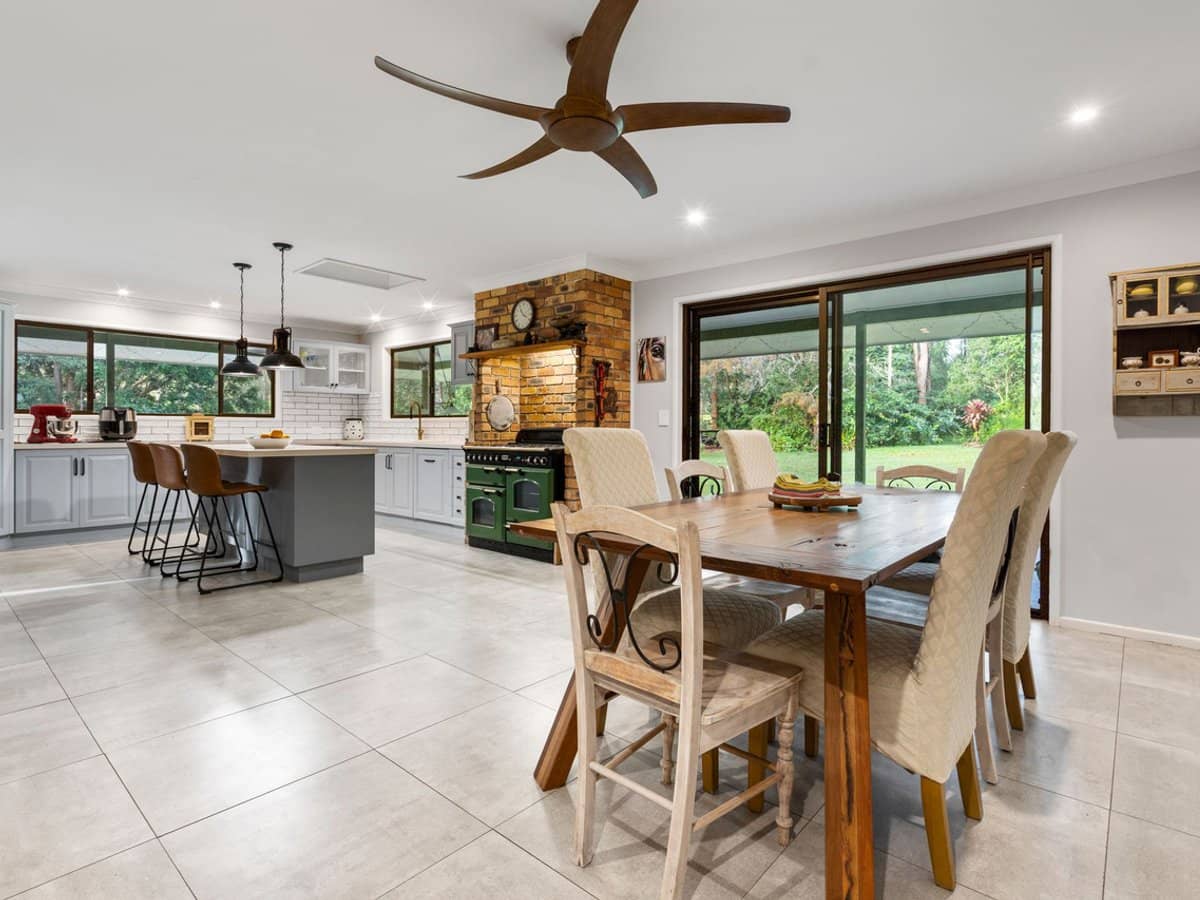 34 Lagoon Road, CARBROOK - Thumbnail 1