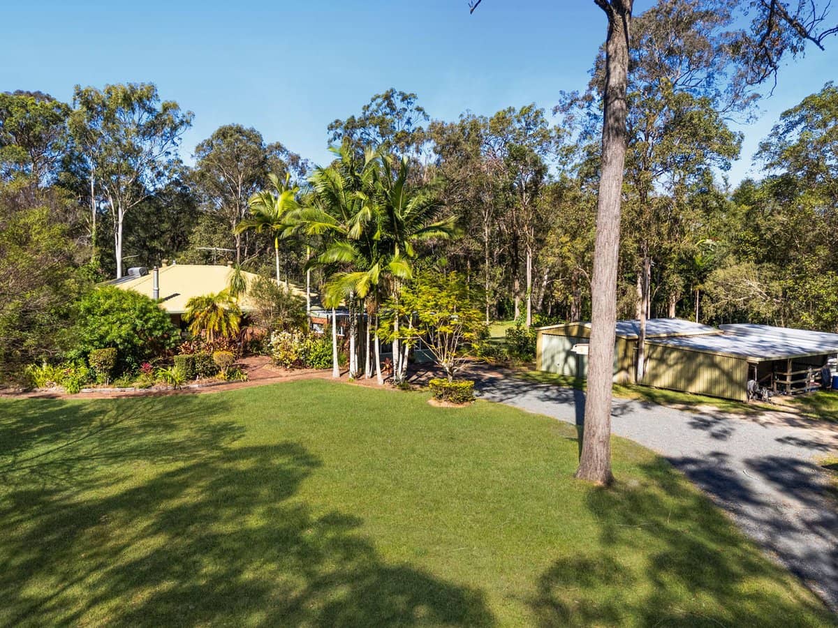 34 Lagoon Road, CARBROOK - Thumbnail 13