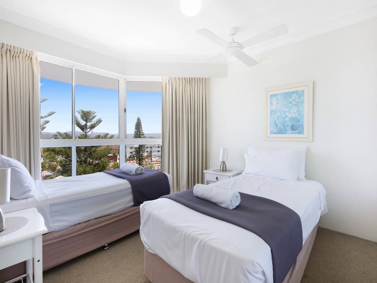 238 The Esplanade, Burleigh Heads - Thumbnail 12