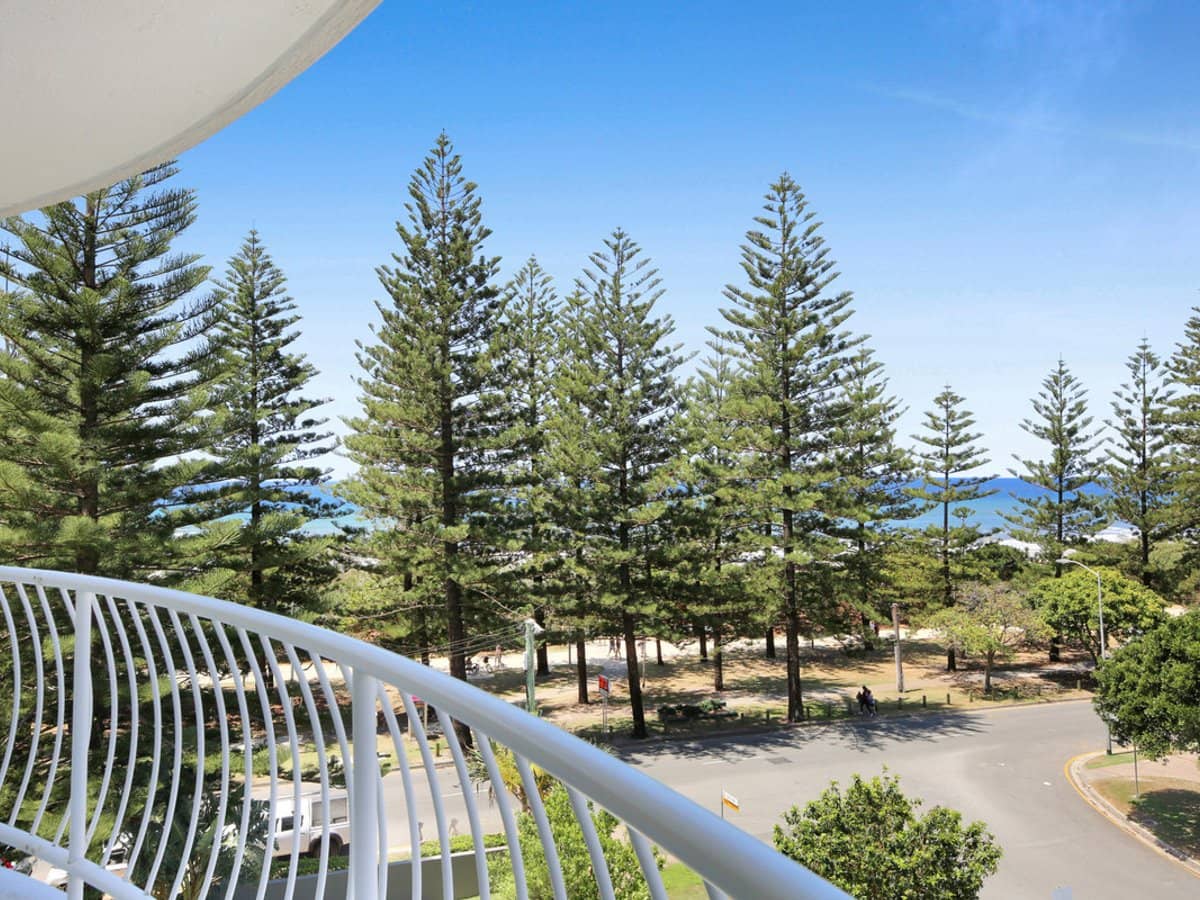 238 The Esplanade, Burleigh Heads - Thumbnail 14