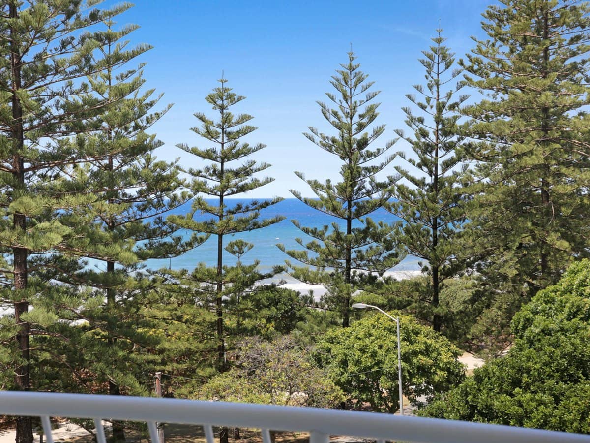 238 The Esplanade, Burleigh Heads - Thumbnail 15