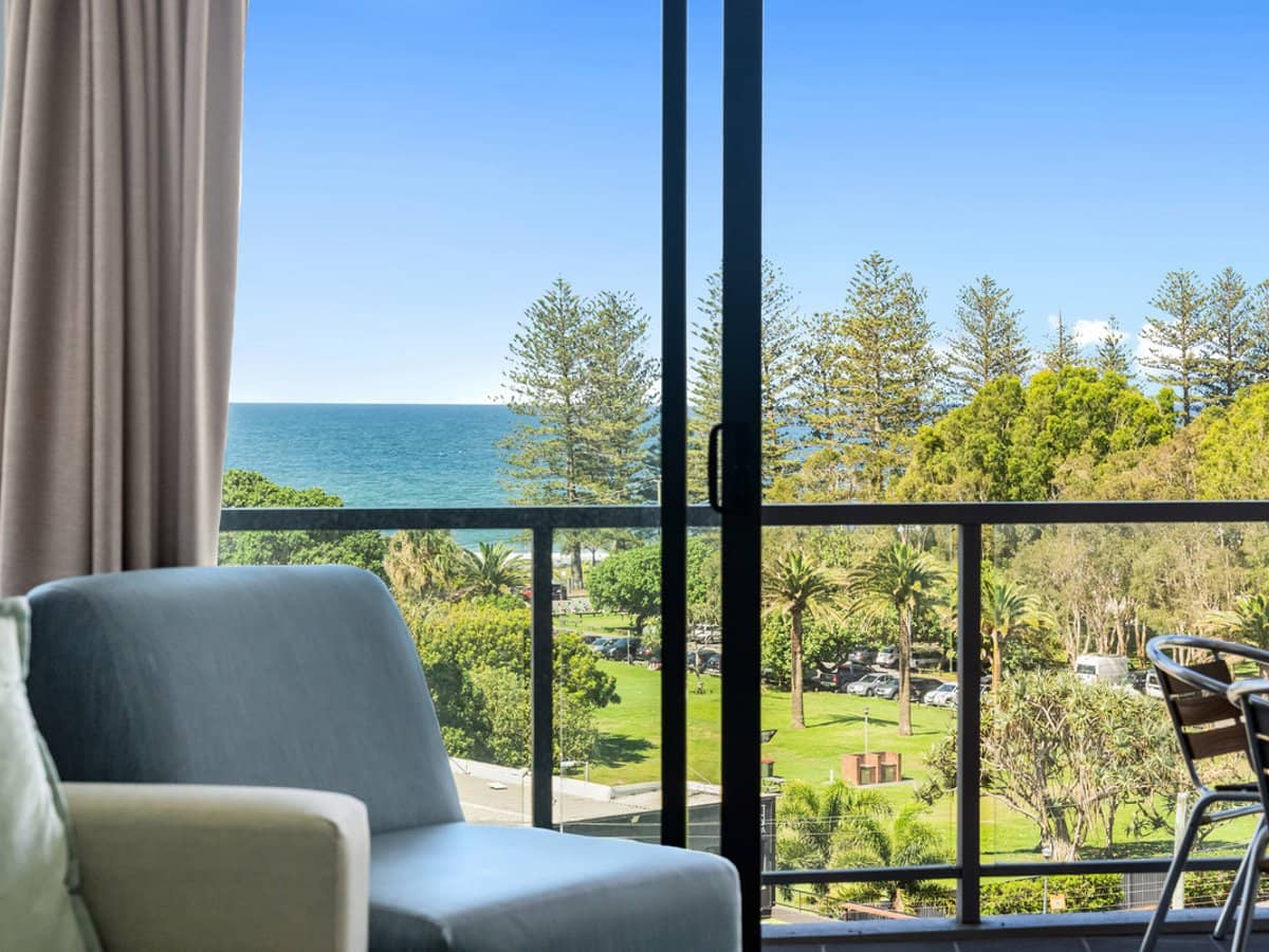 1 Ocean Street, BURLEIGH HEADS - Thumbnail 1