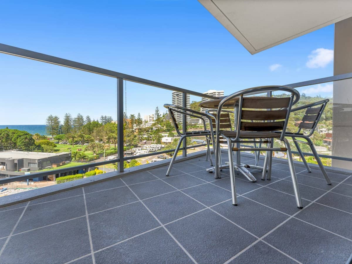 1 Ocean Street, BURLEIGH HEADS - Thumbnail 3