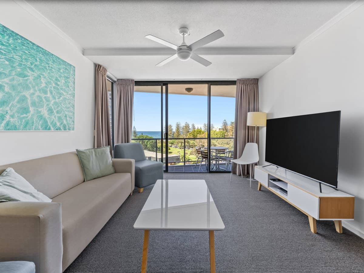 1 Ocean Street, BURLEIGH HEADS - Thumbnail 5