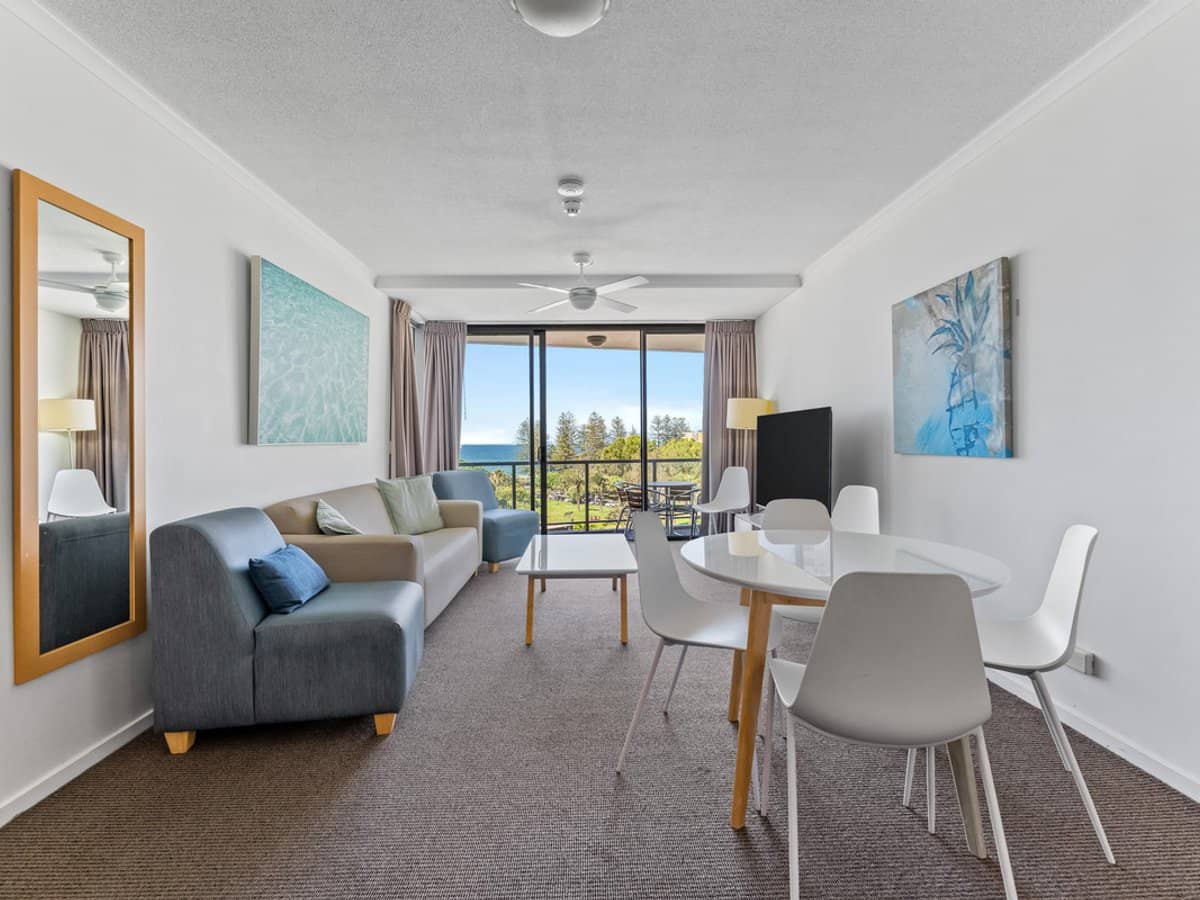 1 Ocean Street, BURLEIGH HEADS - Thumbnail 6