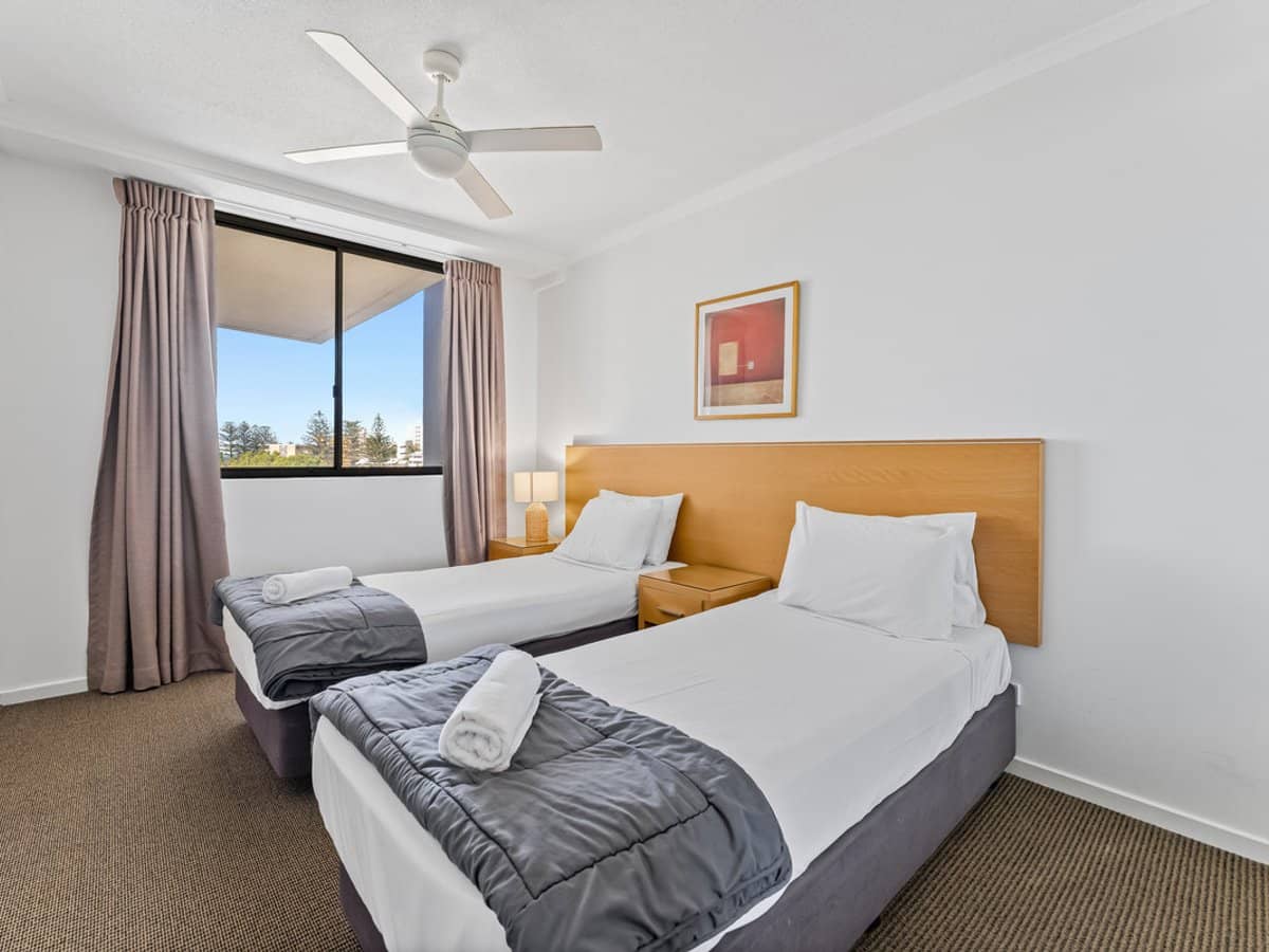 1 Ocean Street, BURLEIGH HEADS - Thumbnail 13