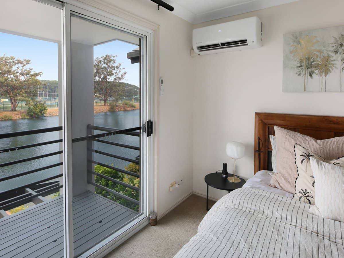 215 Cottesloe Drive, Mermaid Waters - Thumbnail 13