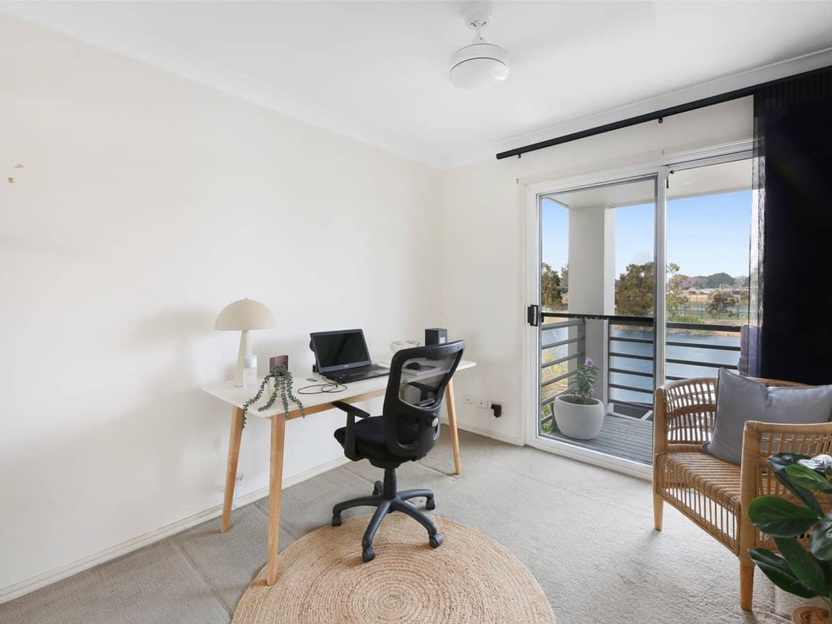 215 Cottesloe Drive, Mermaid Waters - Thumbnail 15