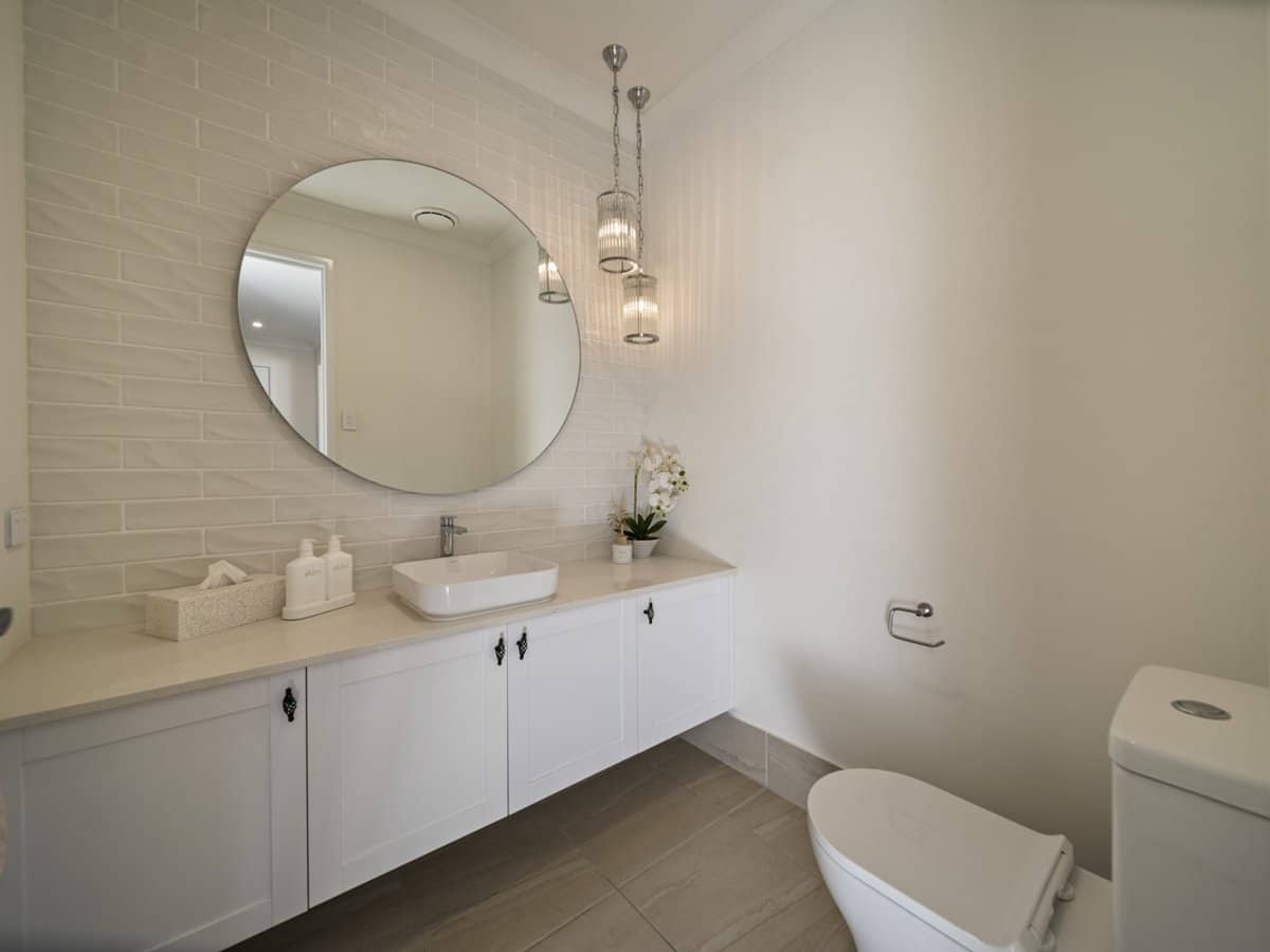 134 Acanthus Avenue, BURLEIGH WATERS - Thumbnail 12