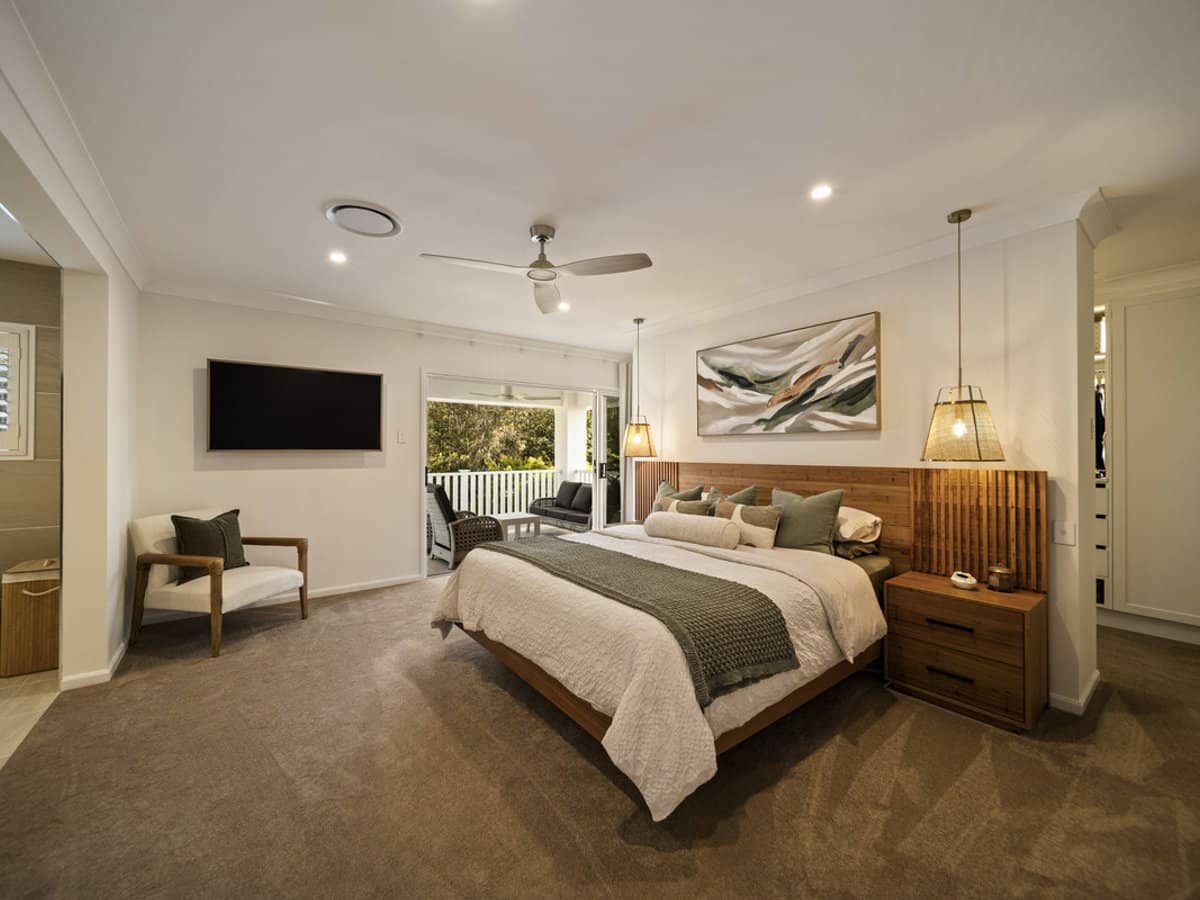 134 Acanthus Avenue, BURLEIGH WATERS - Thumbnail 16