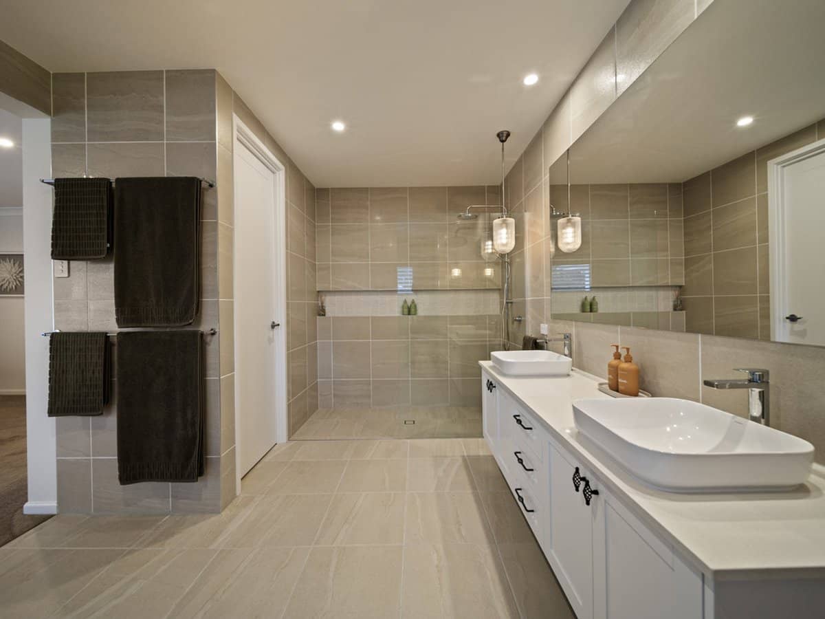 134 Acanthus Avenue, BURLEIGH WATERS - Thumbnail 19