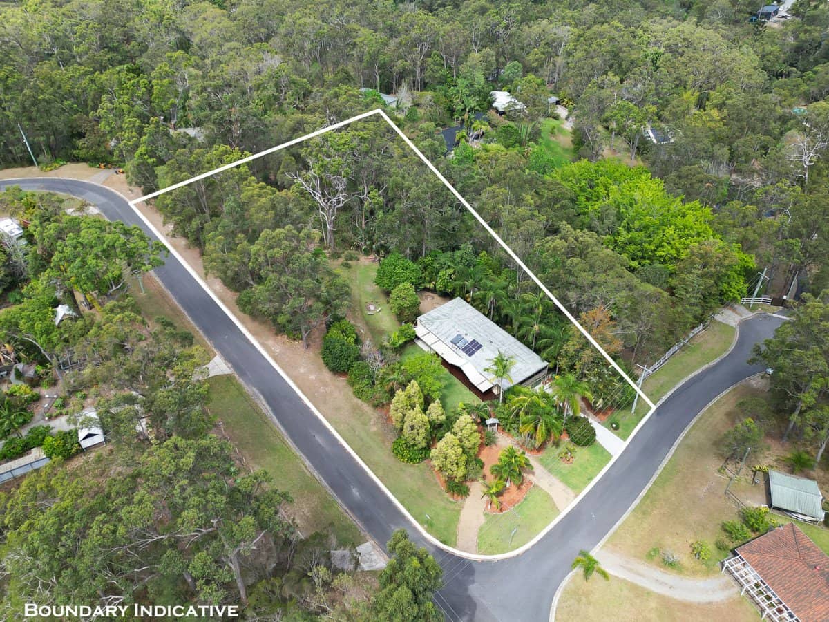 2 Ronelle Court, TALLEBUDGERA - Thumbnail 1
