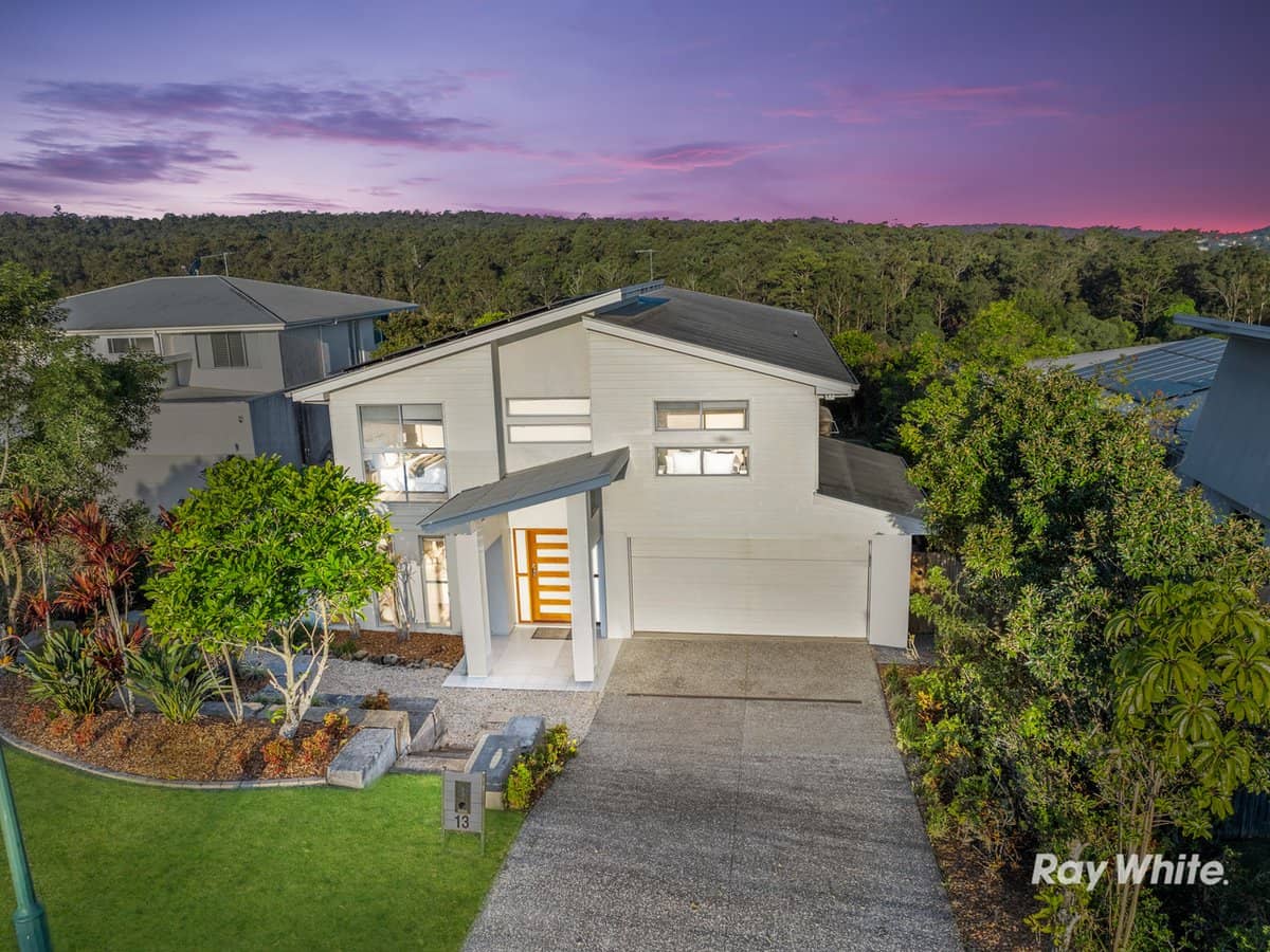 13 Dennis Vale Drive, DAISY HILL - Thumbnail 1