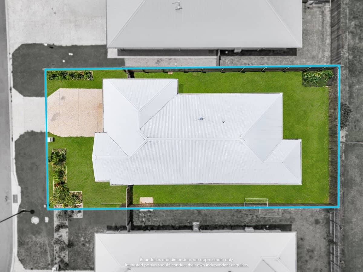 8 Alexander Place, Gleneagle - Thumbnail 23