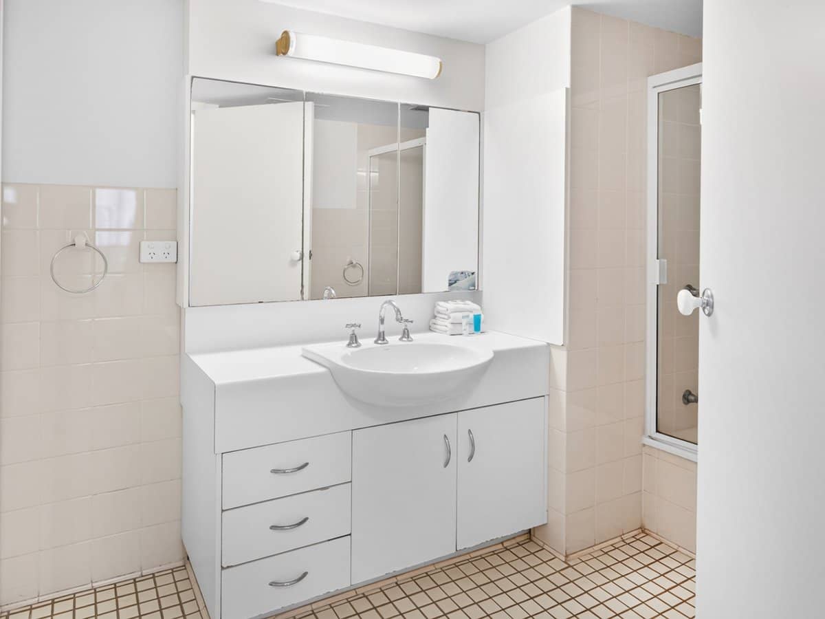 12D Breakers North 50 Old Burleigh Road, SURFERS PARADISE - Thumbnail 16