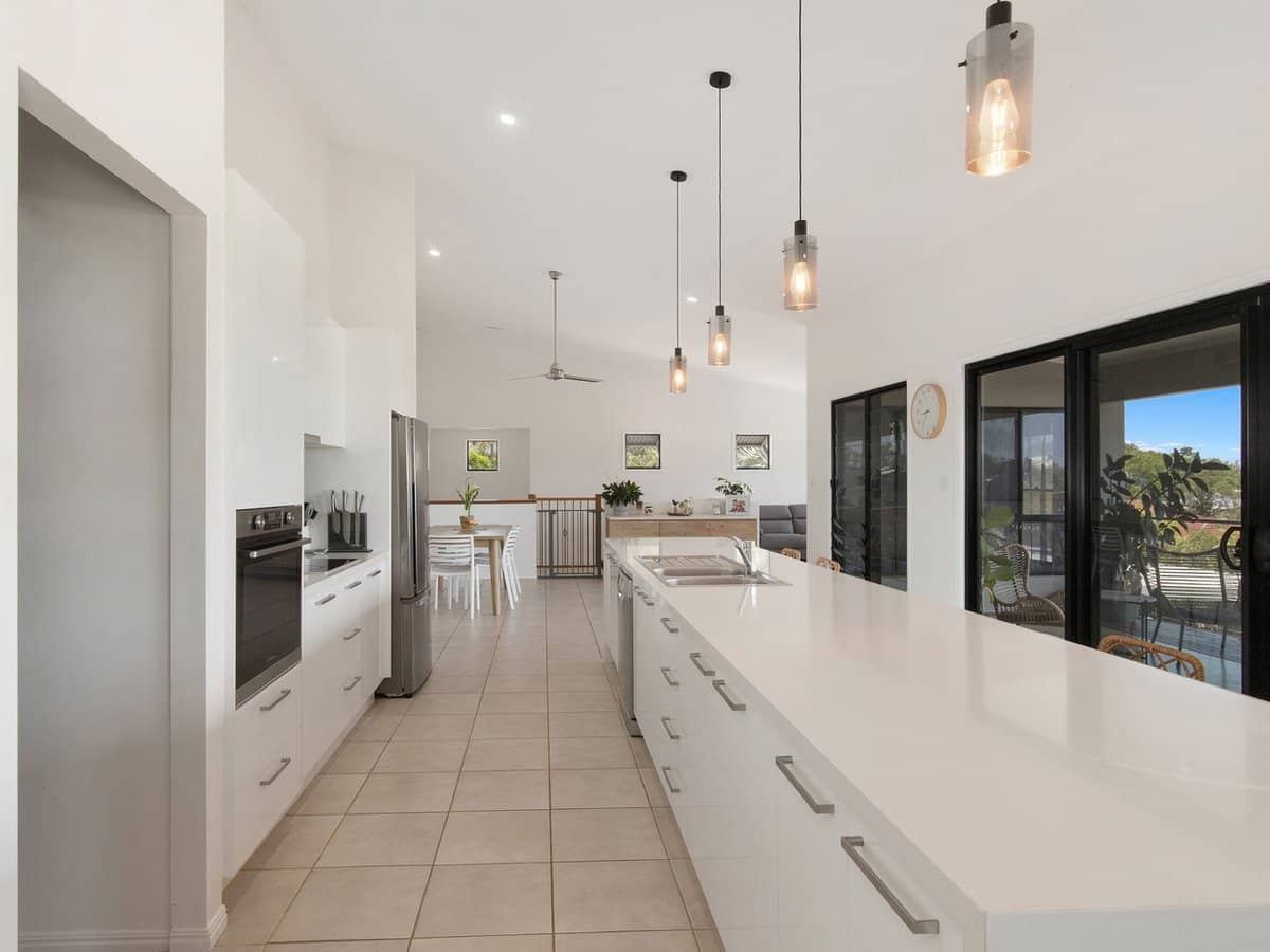 21 Highclare Court, LITTLE MOUNTAIN - Thumbnail 3