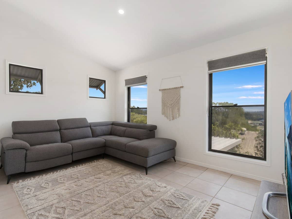 21 Highclare Court, LITTLE MOUNTAIN - Thumbnail 10