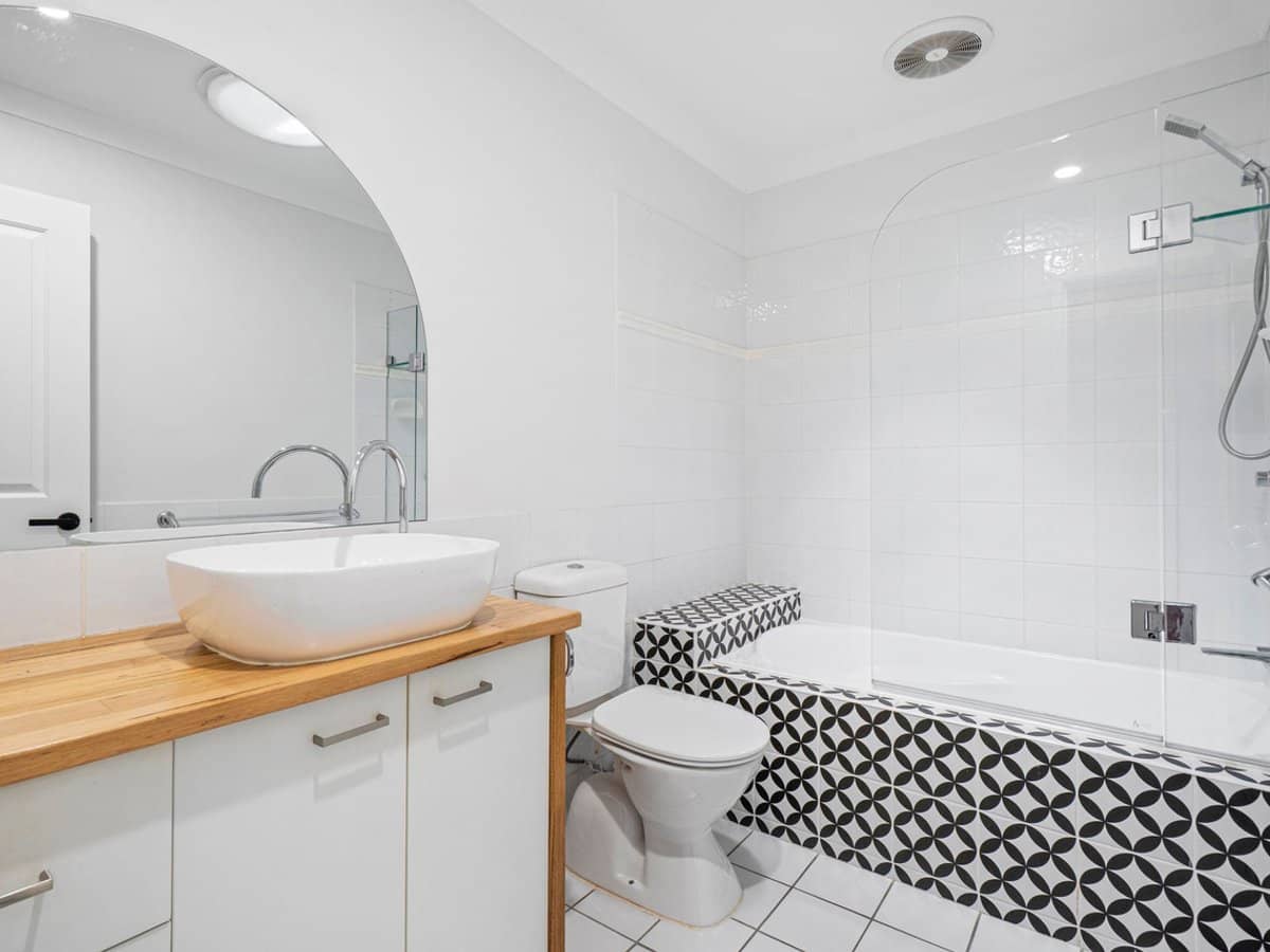 316 Long Street East, Graceville - Thumbnail 15