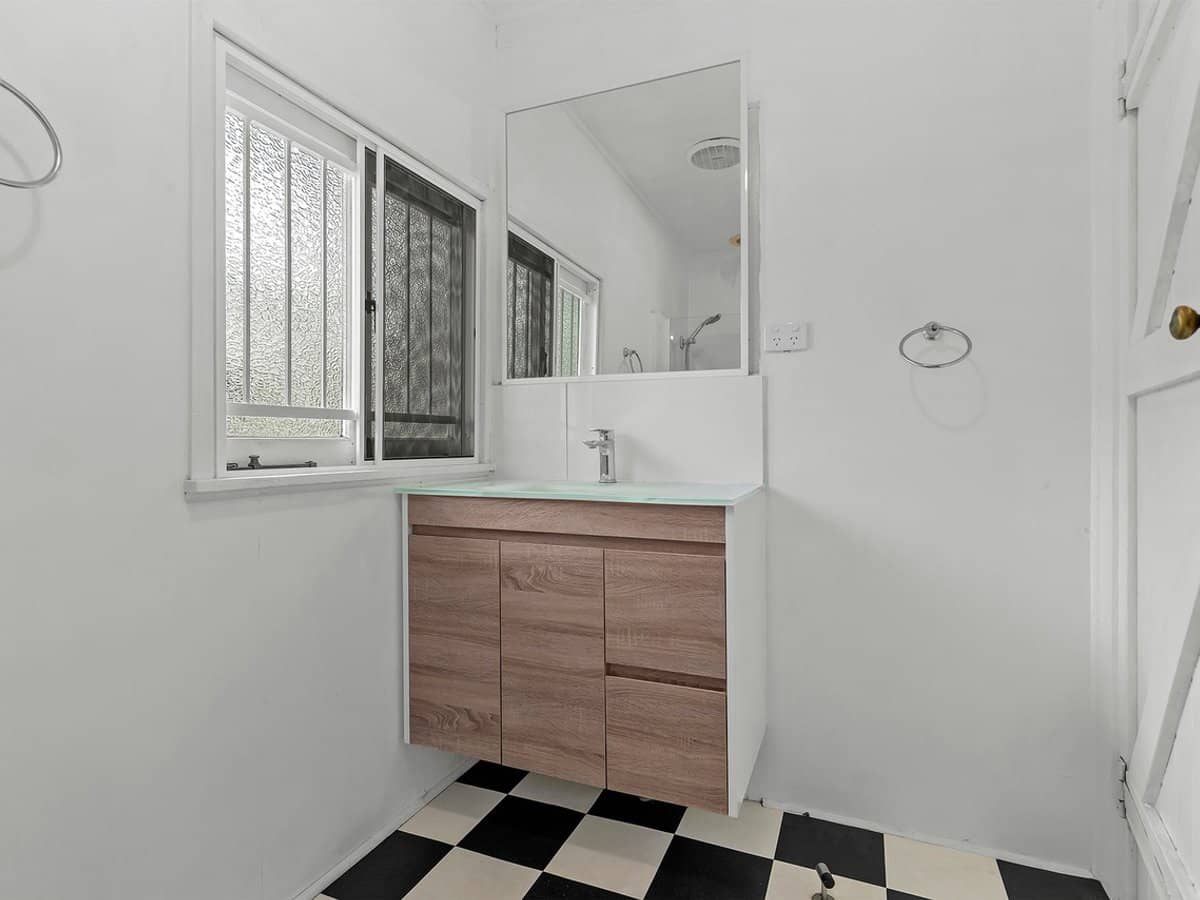 30 Junior Terrace, Northgate - Thumbnail 11