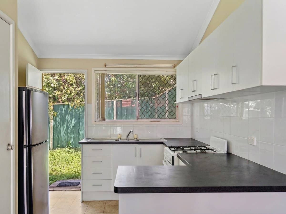 94 Queens Road, SLACKS CREEK - Thumbnail 9