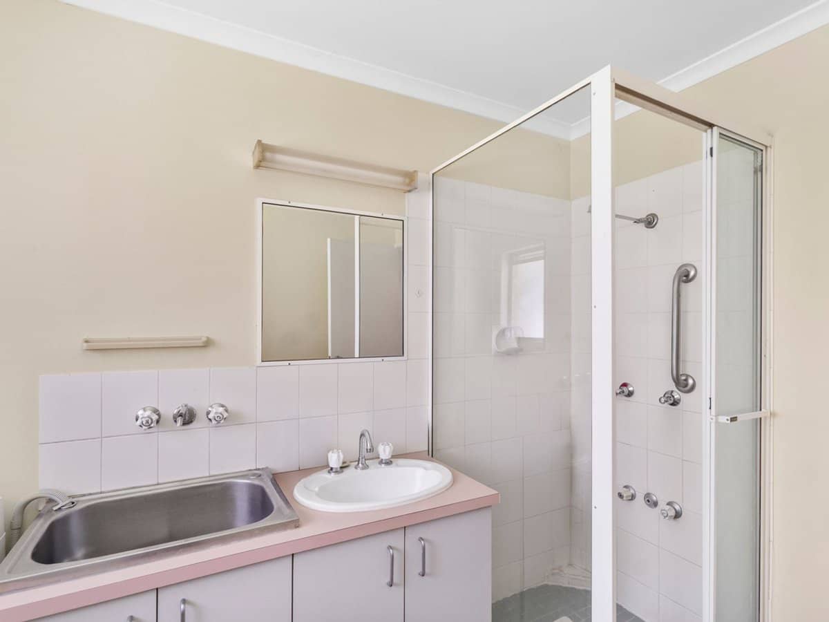 94 Queens Road, SLACKS CREEK - Thumbnail 12