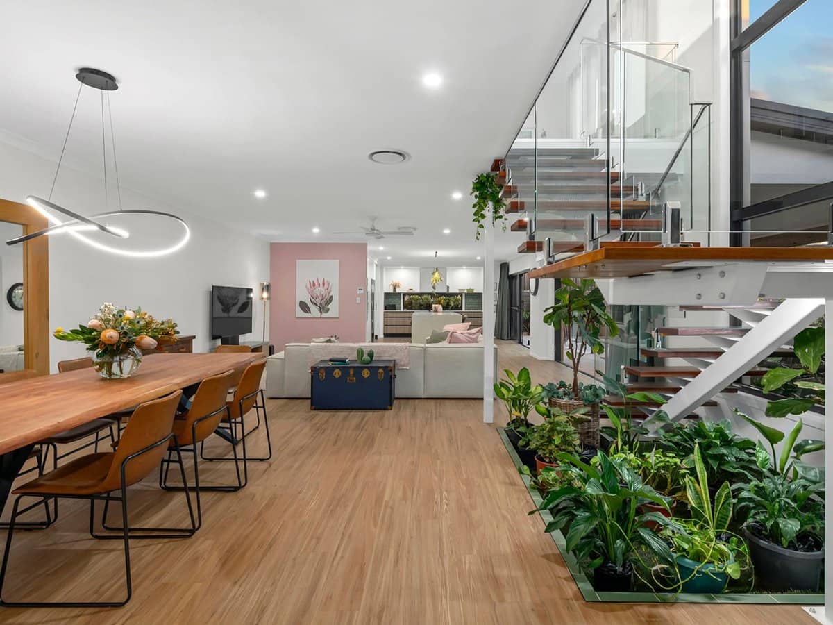 3 Splendid Drive, BRIDGEMAN DOWNS - Thumbnail 2