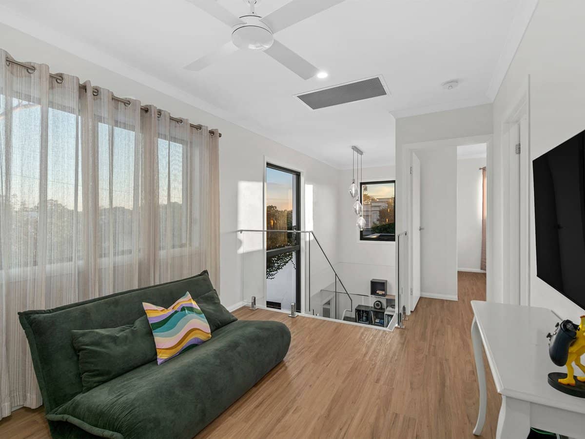 3 Splendid Drive, BRIDGEMAN DOWNS - Thumbnail 8