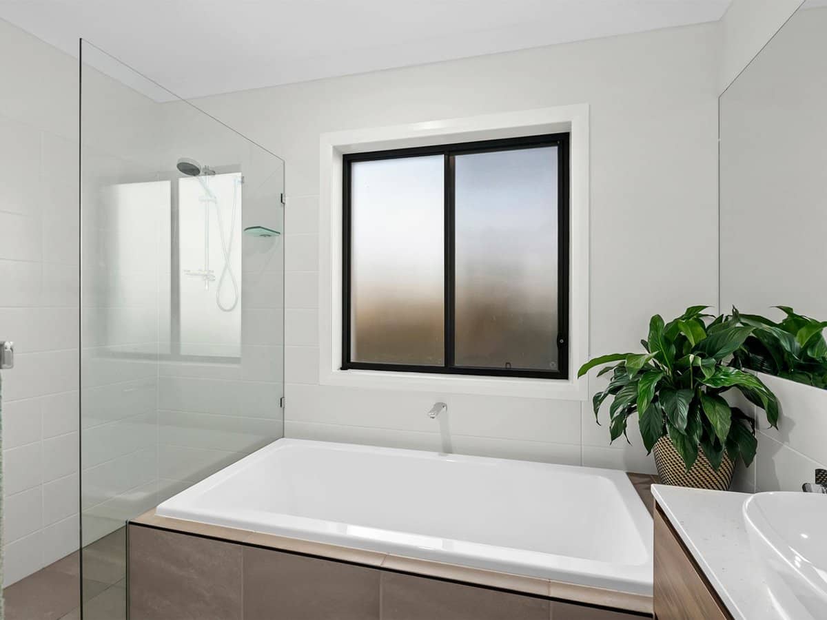 3 Splendid Drive, BRIDGEMAN DOWNS - Thumbnail 16