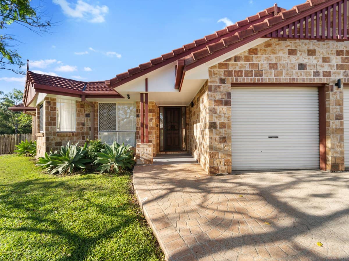 4 Gemini Place, Bridgeman Downs - Thumbnail 3