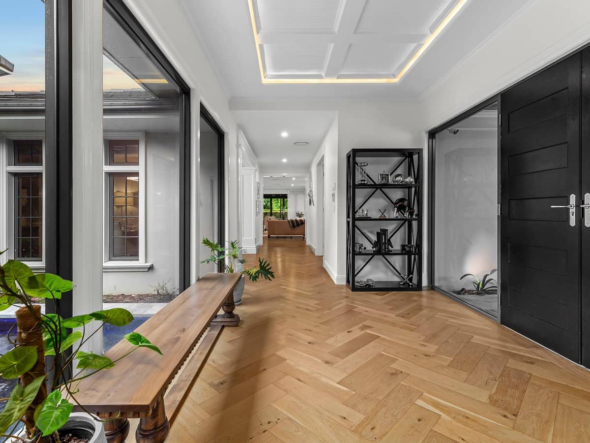 95 Tiverton Place, BRIDGEMAN DOWNS - Thumbnail 6