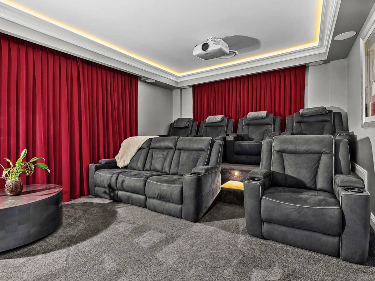 95 Tiverton Place, BRIDGEMAN DOWNS - Thumbnail 13