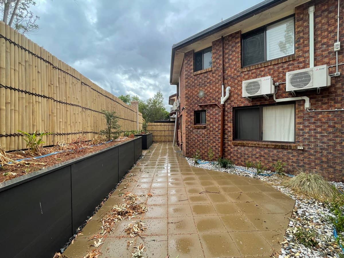 93 Barbaralla Drive, SPRINGWOOD - Thumbnail 2