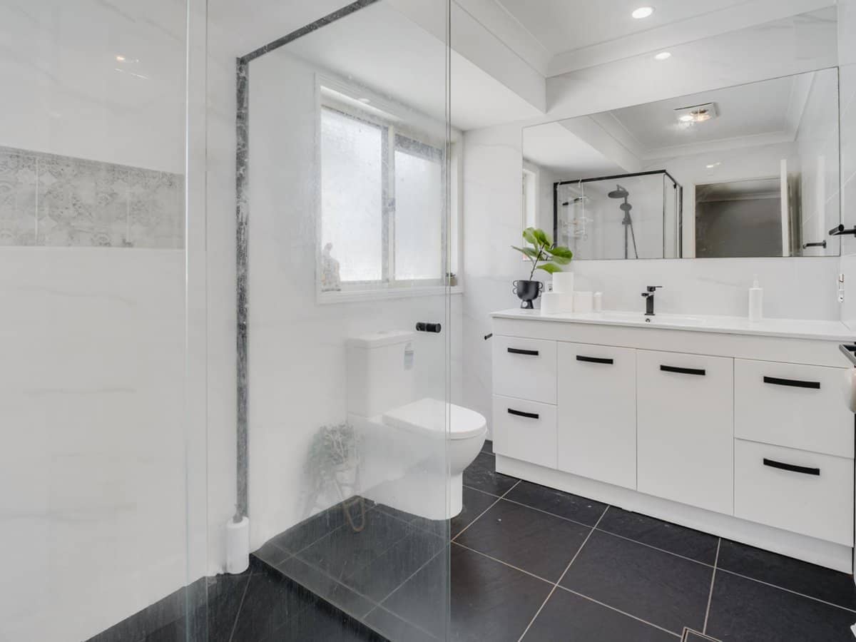 9 Benalla Court, PARKWOOD - Thumbnail 18