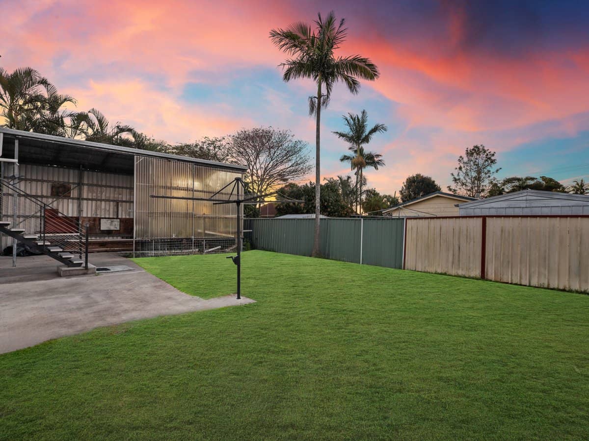 27 Gillian Street, BEACHMERE - Thumbnail 22