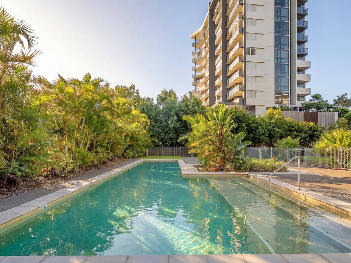 12 Executive Drive, BURLEIGH WATERS - Thumbnail 14