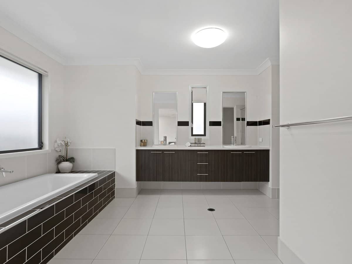 9 April Crescent, BRIDGEMAN DOWNS - Thumbnail 15