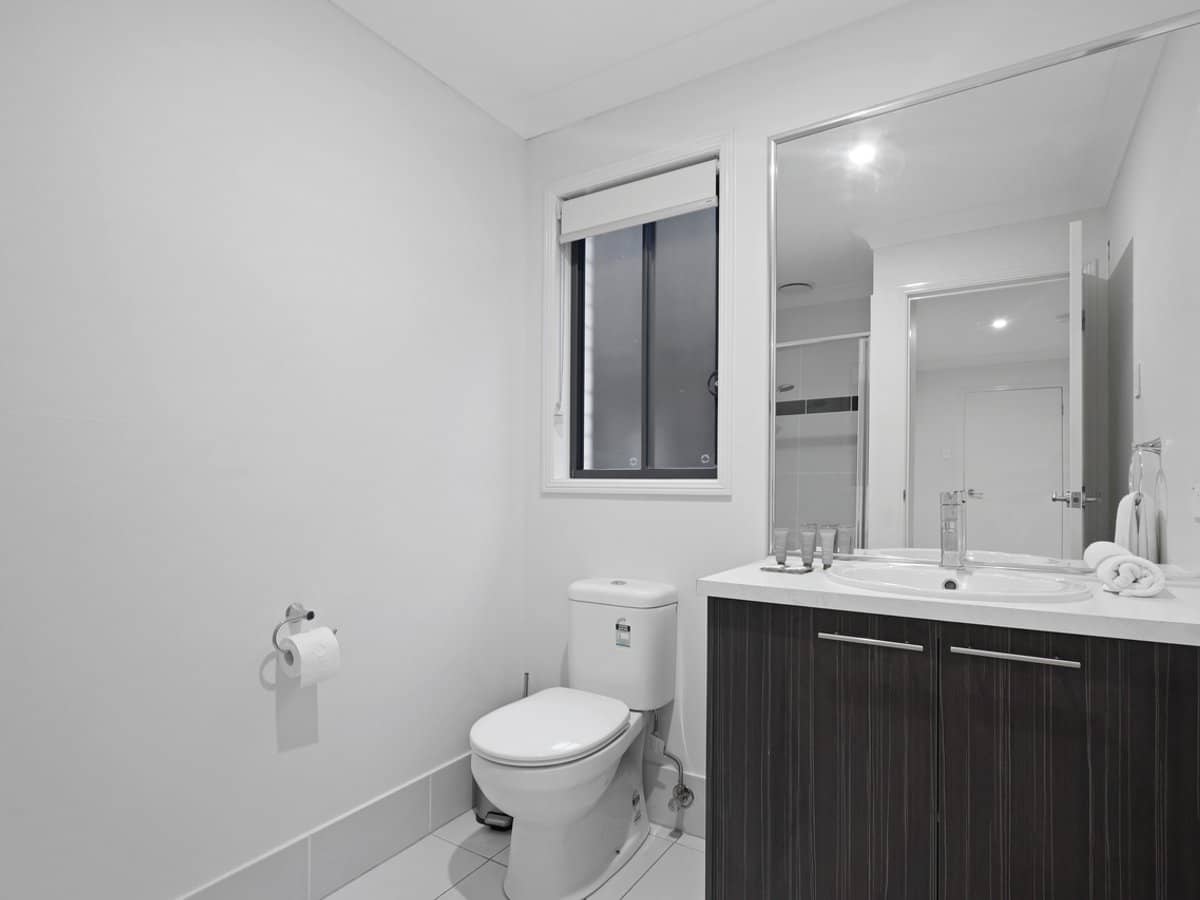 9 April Crescent, BRIDGEMAN DOWNS - Thumbnail 17