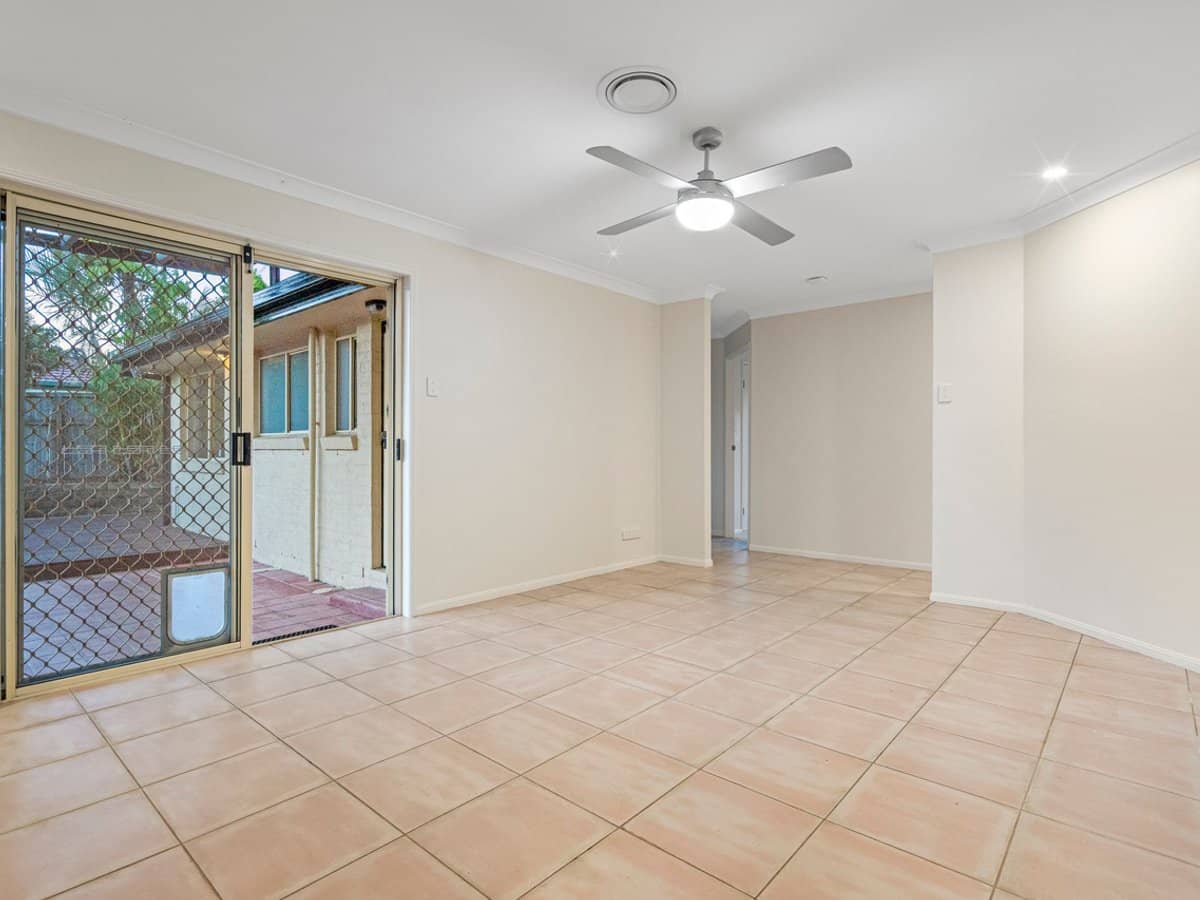 2 YARABAH Crescent, SHAILER PARK - Thumbnail 7