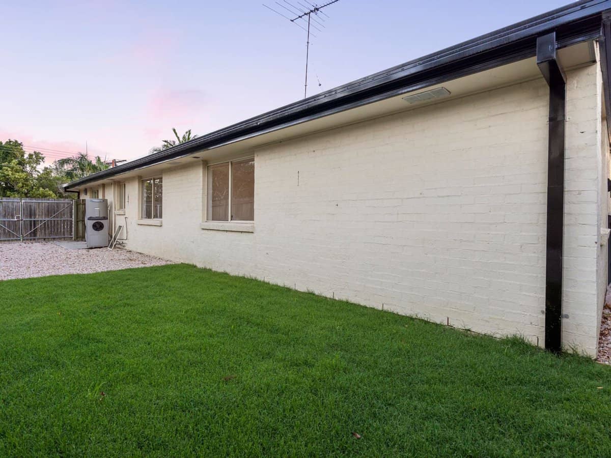 2 YARABAH Crescent, SHAILER PARK - Thumbnail 12