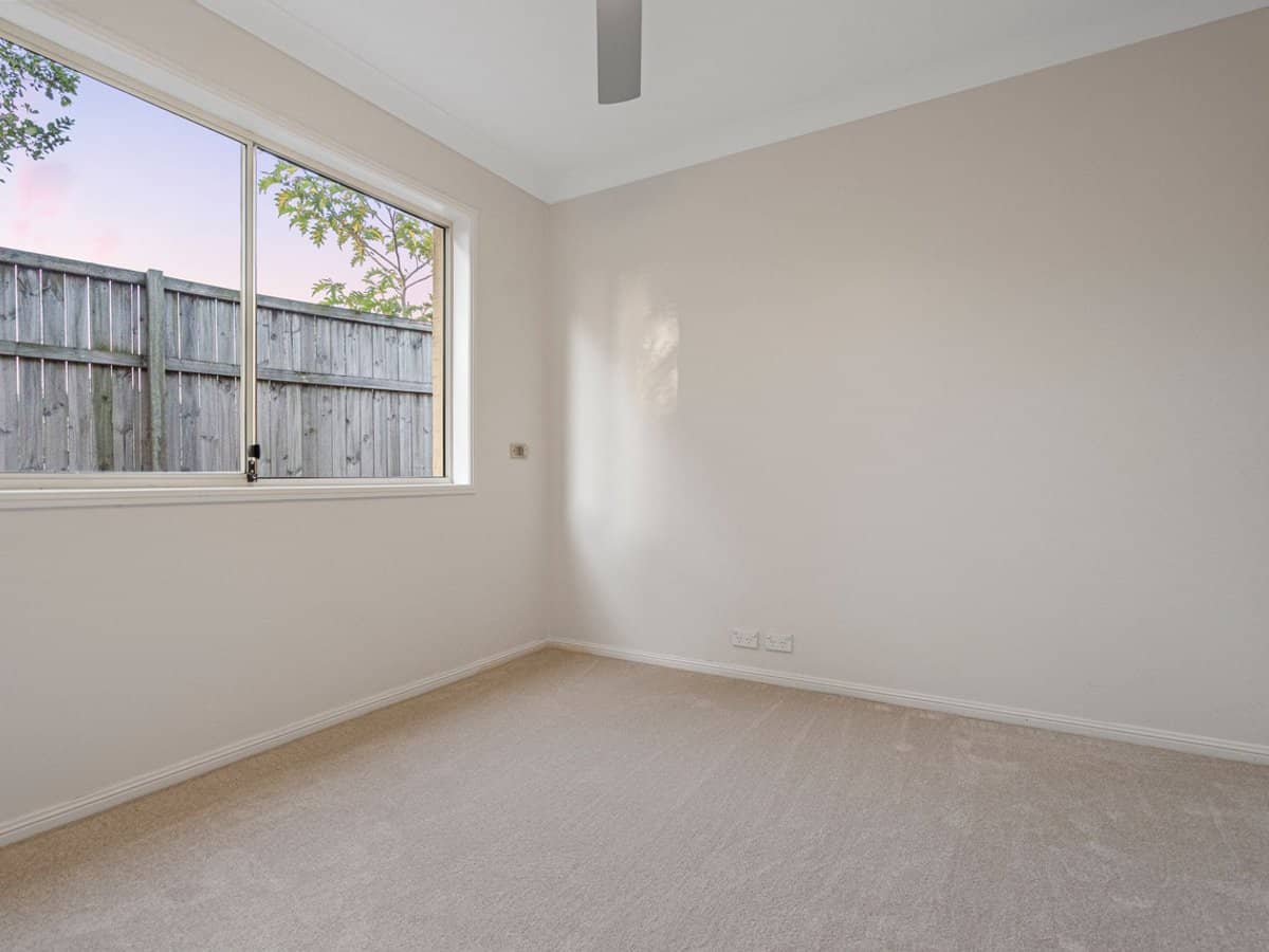 2 YARABAH Crescent, SHAILER PARK - Thumbnail 15