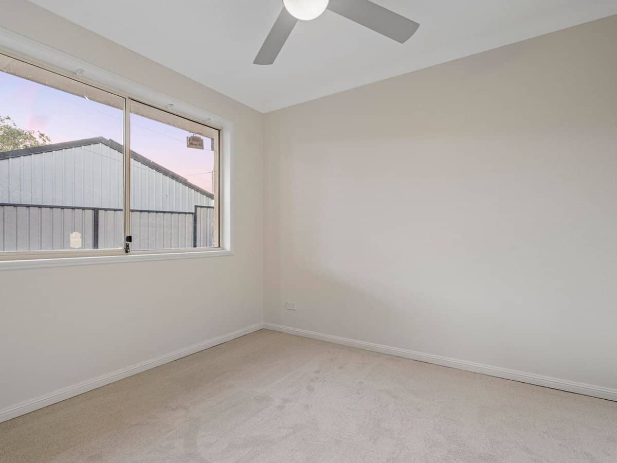 2 YARABAH Crescent, SHAILER PARK - Thumbnail 16