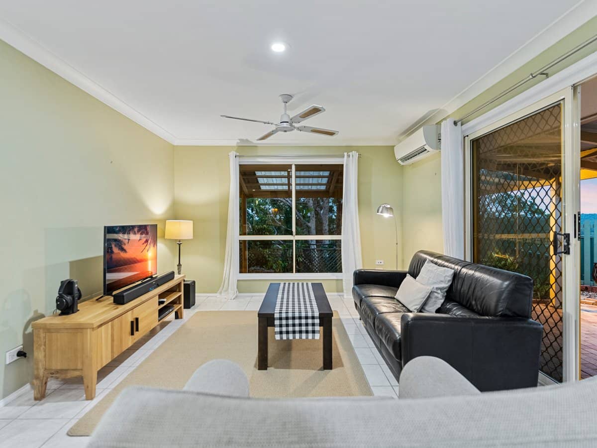 55 Saunders Drive, BONOGIN - Thumbnail 18