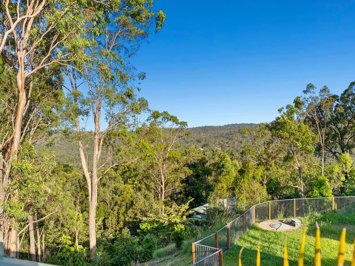 55 Saunders Drive, BONOGIN - Thumbnail 27