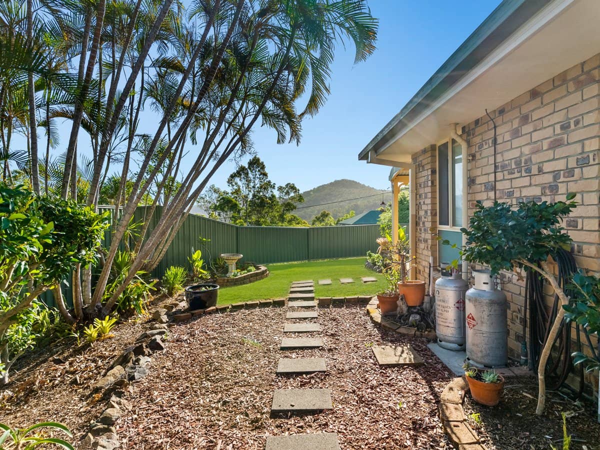 55 Saunders Drive, BONOGIN - Thumbnail 29