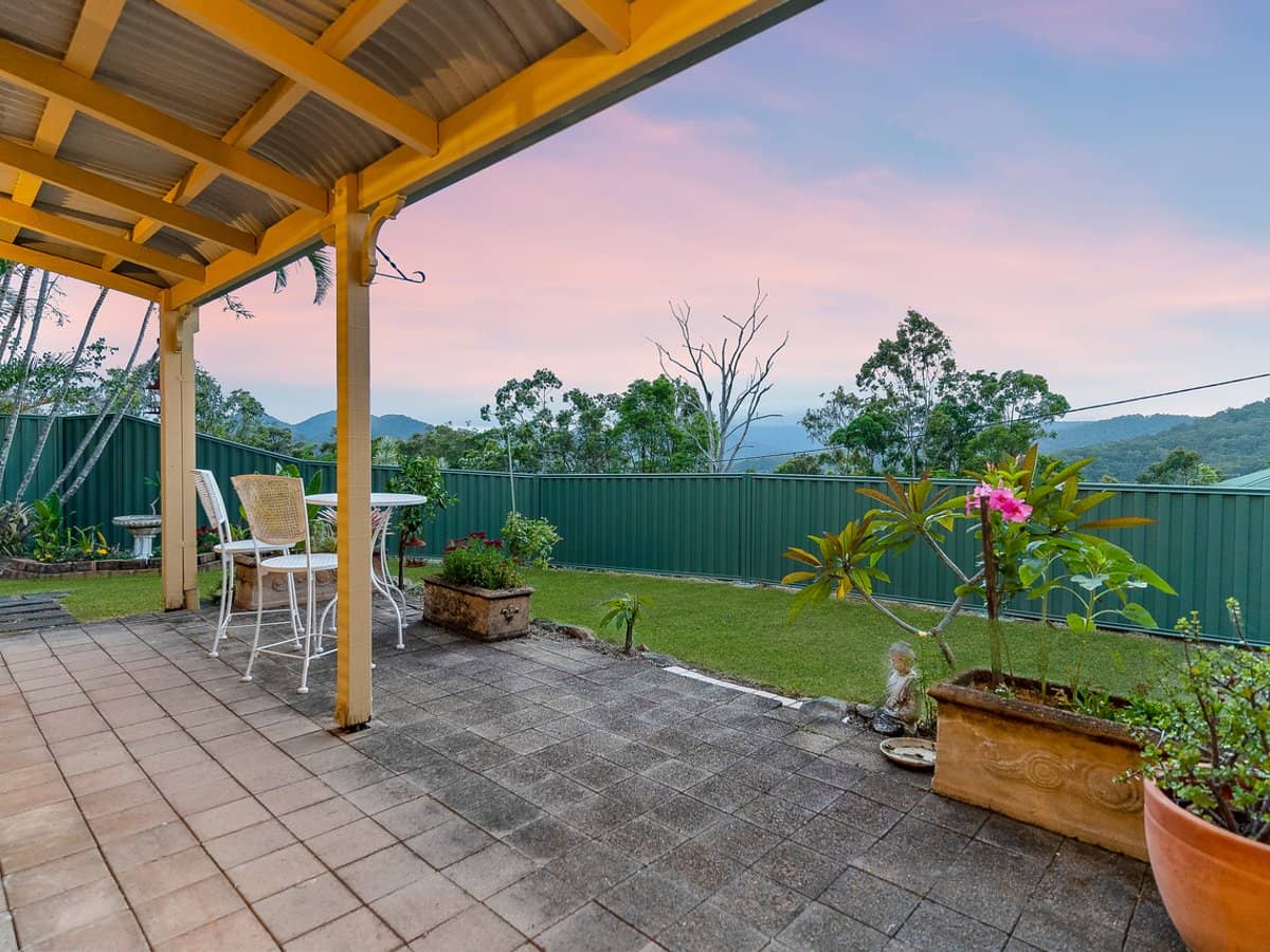 55 Saunders Drive, BONOGIN - Thumbnail 31